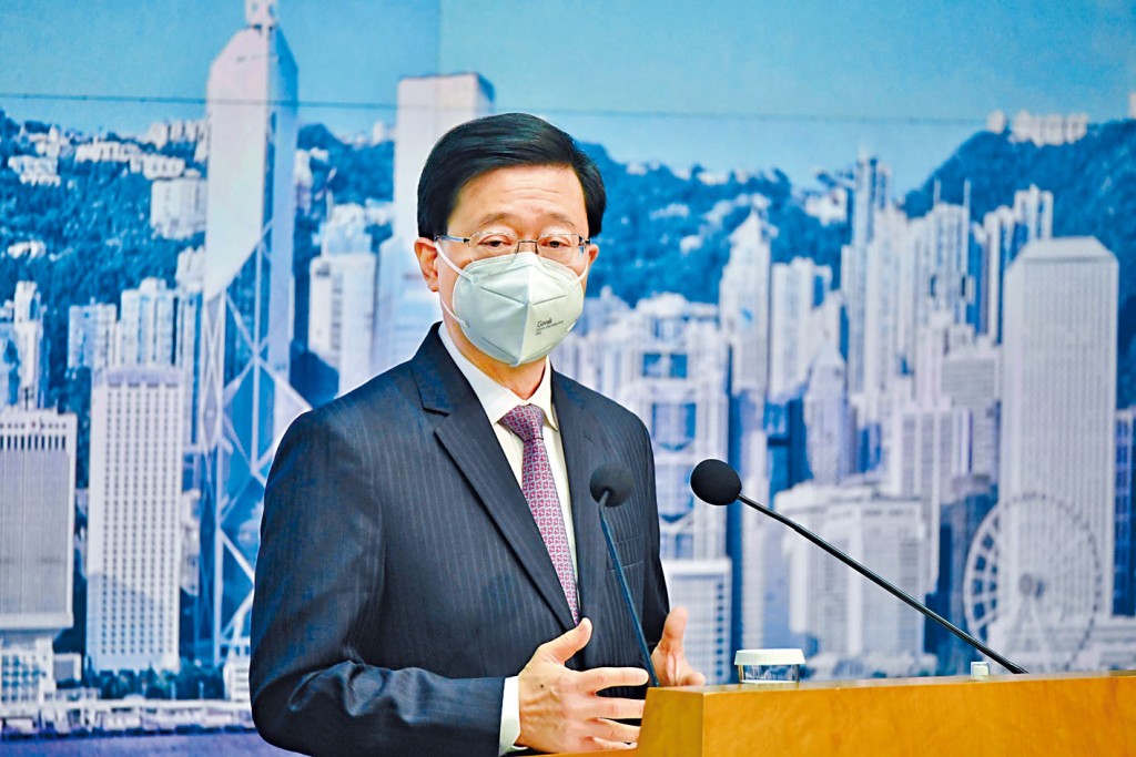 李家超昨日在行政會議前會見傳媒。
