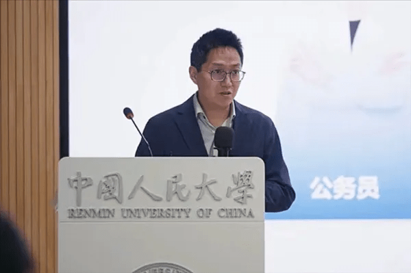 稱考公是「混吃等死」，粉筆教育張小龍辭職。