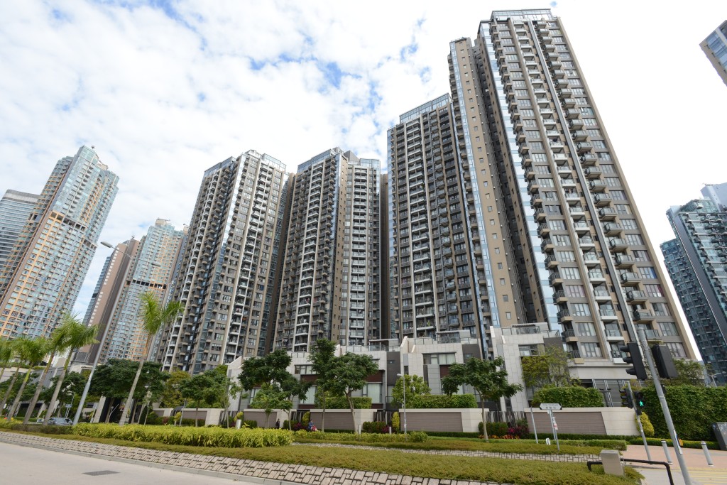 將軍澳天晉IIIA 1B座低層B室，實用面積700方呎，以1280萬元易手。