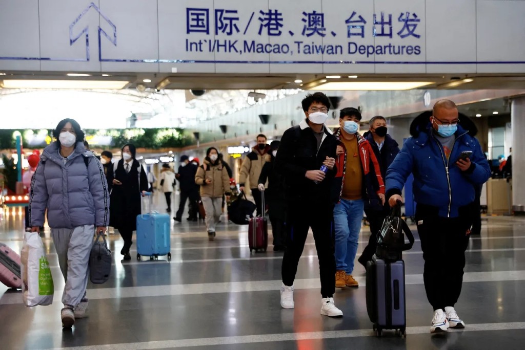 內地將放開出入境防疫政策。