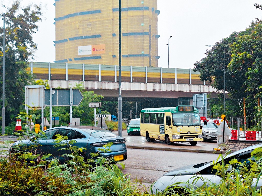 上月底，上水多宗交通意外導致全區交通癱瘓，令雞嶺及大頭嶺迴旋處的隱患再引關注。