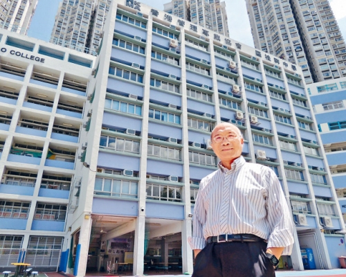 即將退休的鄧振強校長坦言，在社會撕裂下，學界面對挑戰不輕，但校園應是理性討論的環境，師生可為社會復和先行一步。