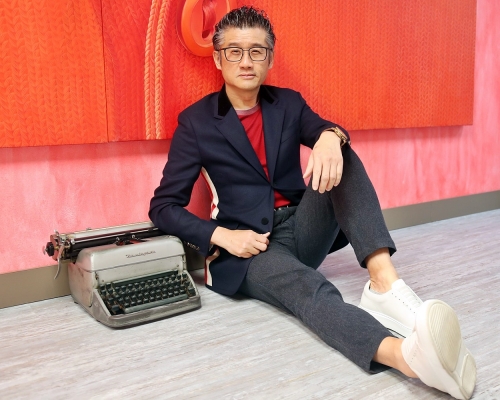 莫樹錦辦公室放了一台古老打字機，原來對他一家意義重大。譚志光攝