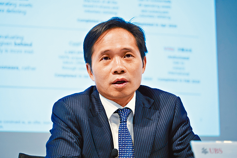瑞銀投資銀行亞太區併購部聯席主管盧穗誠表示,隨着美國步入減息周期,明年上市公司私有化或陸續有來。