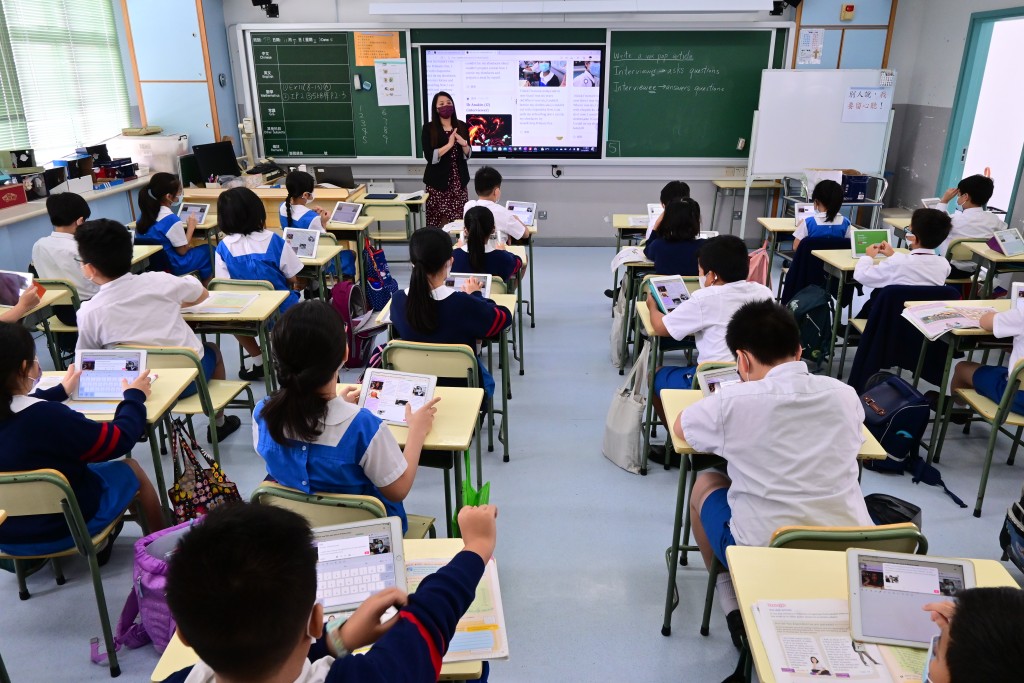 《施政報告》預留資金支援中小學數字教育。