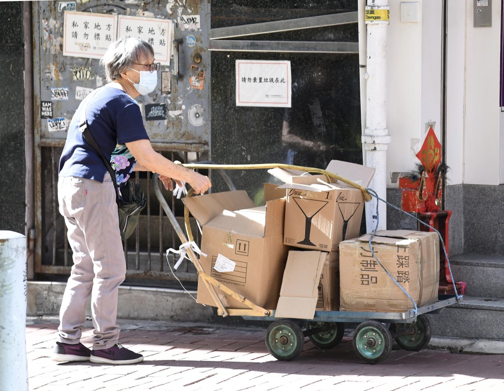 法定最低工資將由以往的「兩年一檢」正式改為「一年一檢」。資料圖片