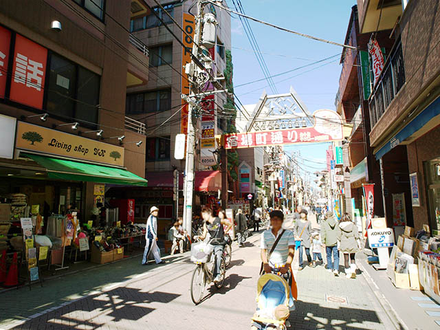 位居小家庭的二手公寓第一的是位於東京都足立區的筑波快車六町站。