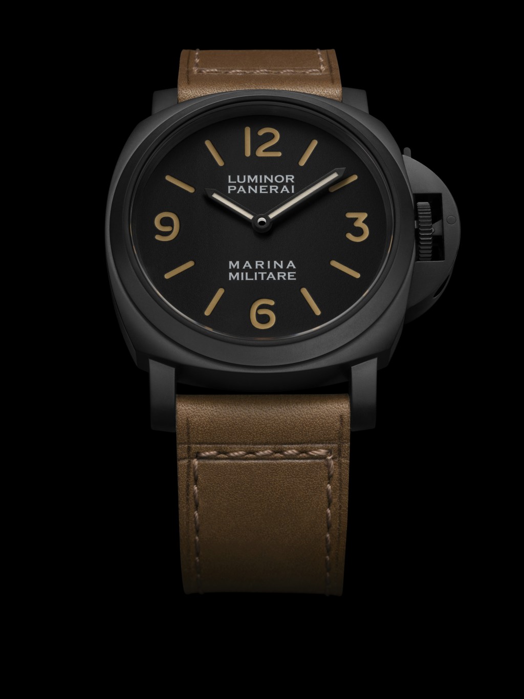 Panerai Luminor Marina Militare PAM05218，錶殼：44mm DLC不鏽鋼/機芯：P.6000手上鏈/售價：$64,200。