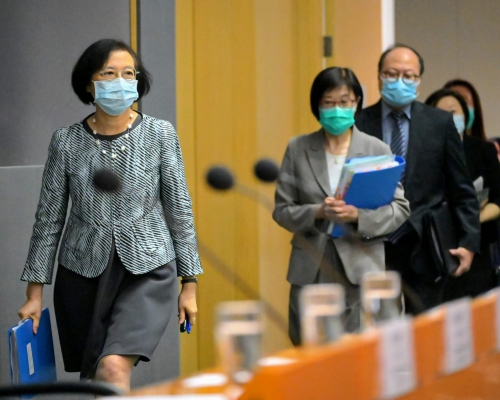 陳肇始見記者