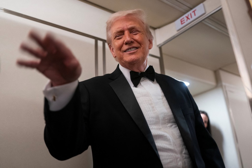 美國總統特朗普表示，伊朗正與美方進行「嚴肅」對話。路透社