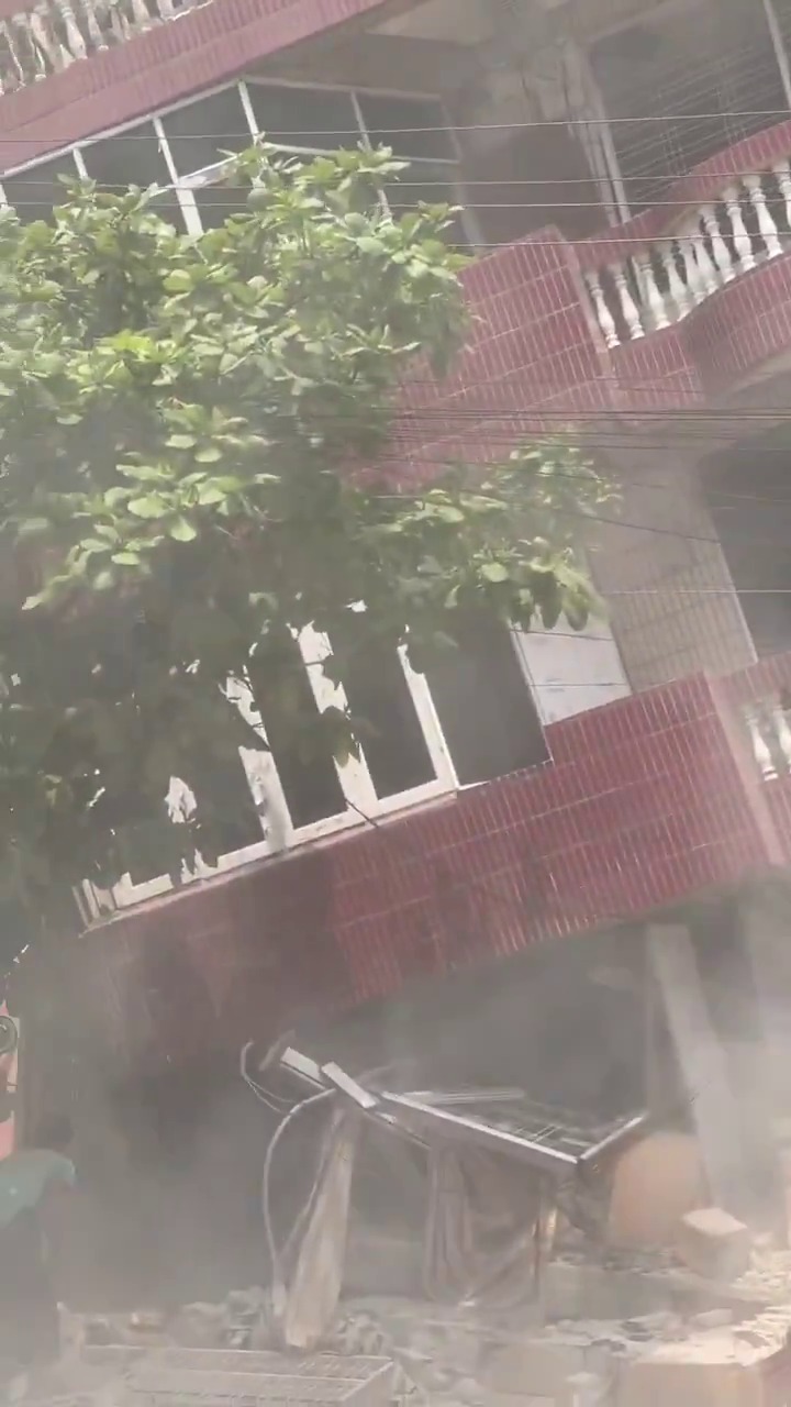 有建筑物倒塌。WhatsHappeningInMyanmar@X