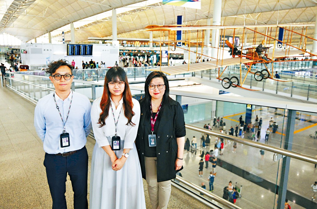 周燕玲（中）表示好奇心驅使下報名參加計劃，黃興鵬（左）指裝卸控制人員需英文、數學有基本程度。李翠霞（右）期望栽培及留住新血。