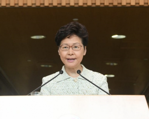 林鄭月娥指暴徒明顯針對警務人員,將全力追究。