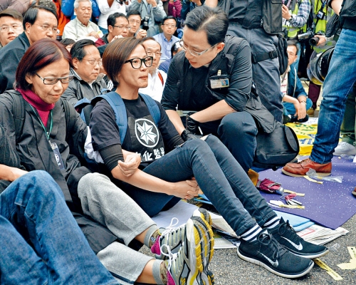 何韻詩於一四年參與佔中，於警方清場時被捕。資料圖片