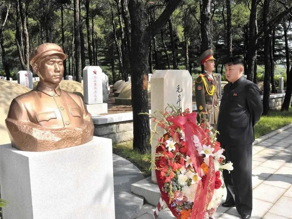 毛岸英遺體葬在朝鮮，朝鮮的領袖都會親自前往掃墓。