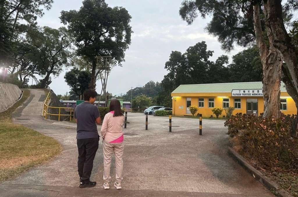 香港童軍總會迅速開放位於大埔的洞梓童軍中心。香港童軍總會提供