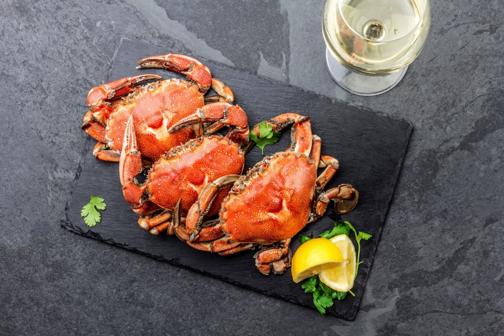 Bay’s Kitchen & Bar於6月20及21日推出的父親節限定「蟹宴」。