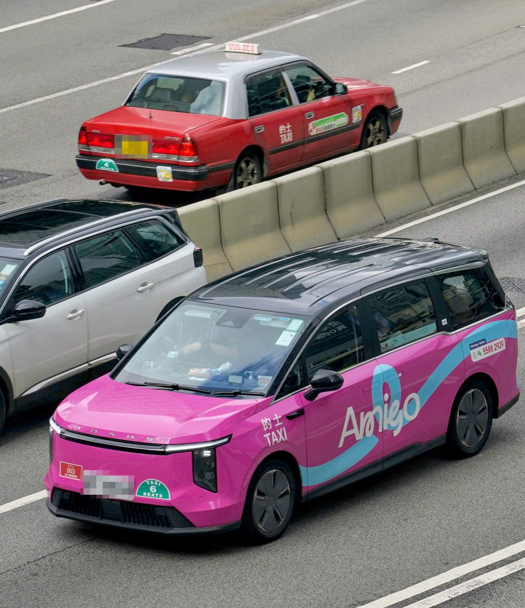 車隊的士時常被指「Call車難、無車無司機」。 車隊的士時常被指「Call車難、無車無司機」。