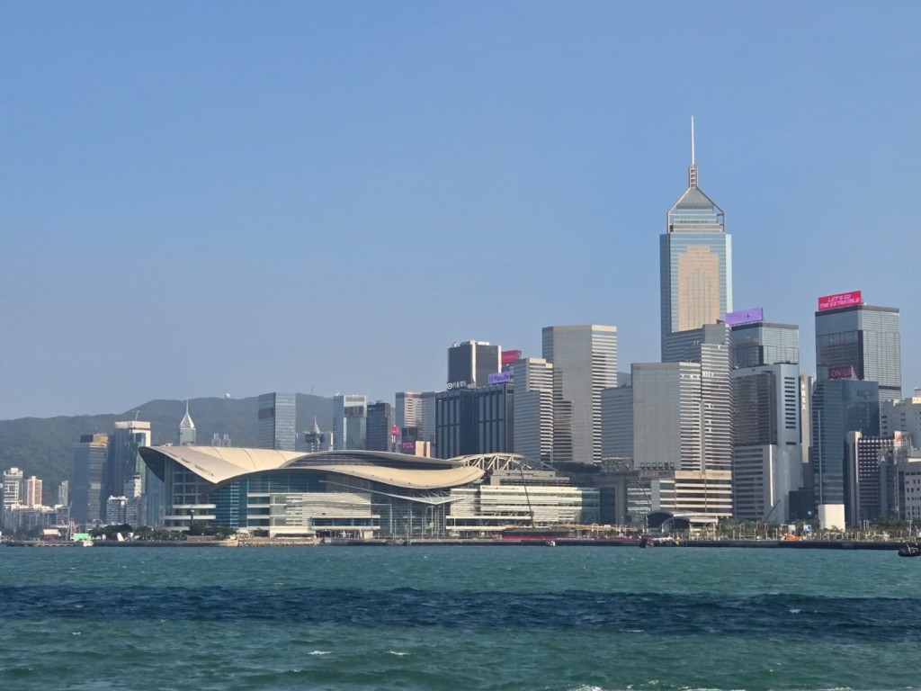 孫東指，香港擁有的一國兩制、內聯外通、低稅制等優勢。資料圖片