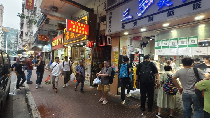 現場在深水埗汝州街234號。徐裕民攝
