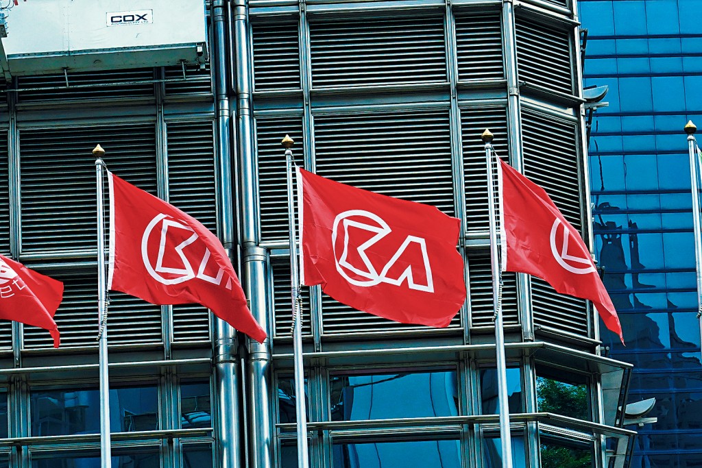 長江基建牽頭財團擬出售英國最大配電商UKPN全部權益，企業總值估算高達168.38億英鎊。