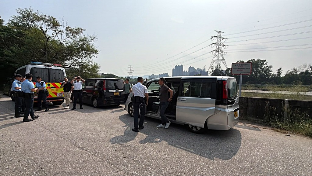 警方與漁護署聯合行動。梁國峰攝 警方與漁護署聯合行動。梁國峰攝