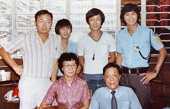 吴丽珠曾与（上排左三）许冠武拍拖12年。