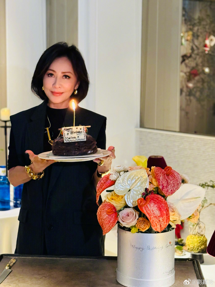 去年12月，劉嘉玲58歲生日。
