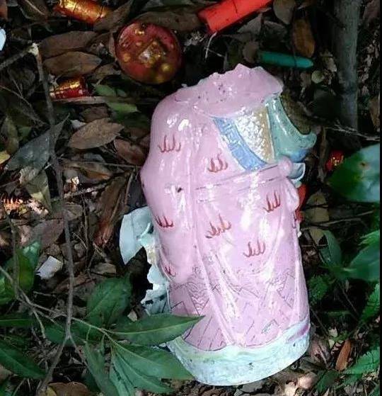 被破壞佛像等物品。 網圖