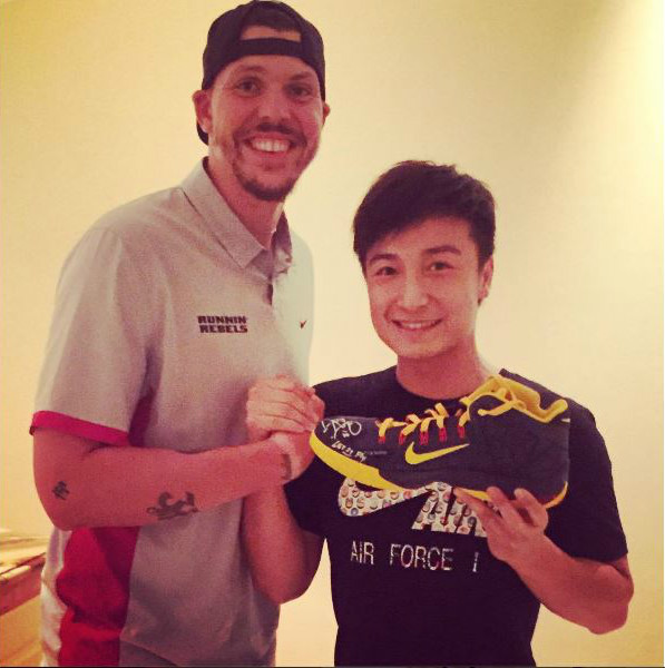 就連現役NBA球員Mike Miller都有跟小方合照。