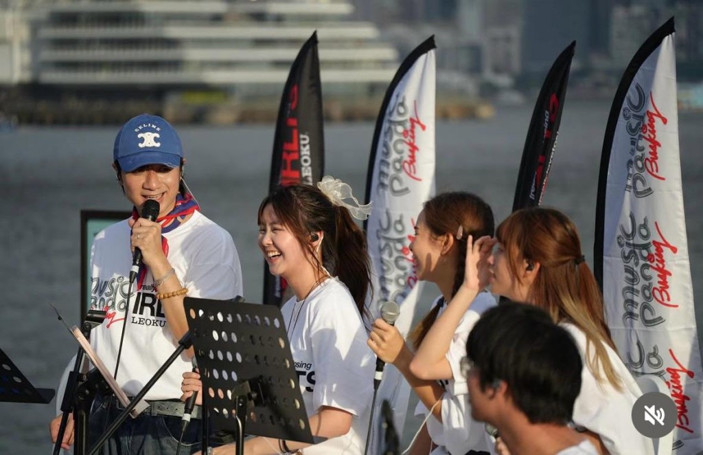 古巨基上月與年輕音樂人Busking。