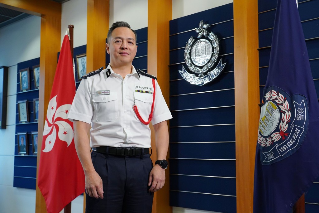周一鳴指,香港警隊定會繼續促進國際間警務人員的交流,互相學習,從而深化國際協作。 周一鳴指,香港警隊定會繼續促進國際間警務人員的交流,互相學習,從而深化國際協作。