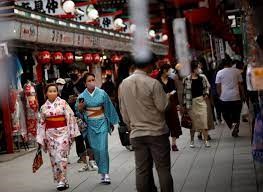 中国游客过去喜爱到日本购物观光。路透社