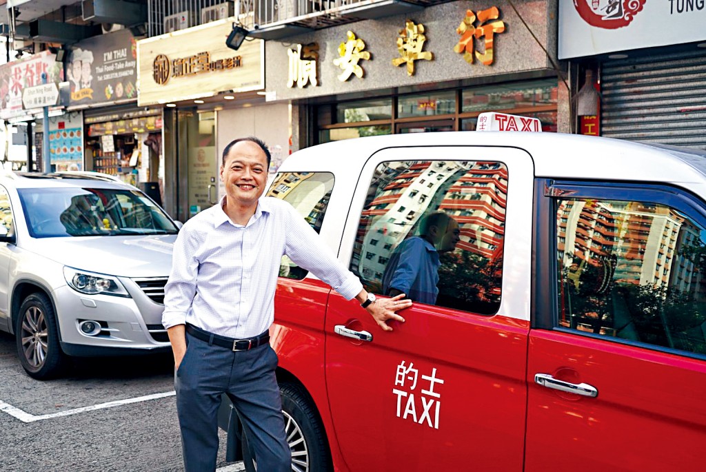 連月的「的士之亂」成為全城熱話,香港的士小巴商總會會長周國强一直走在前線。