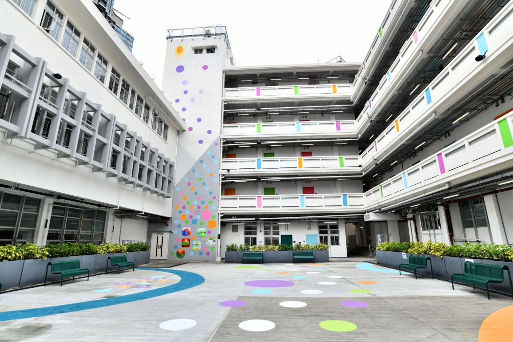 「簡約公屋住戶特別津貼試驗計劃」擴展後預算增加約5,705萬元。資料圖片 「簡約公屋住戶特別津貼試驗計劃」擴展後預算增加約5,705萬元。資料圖片