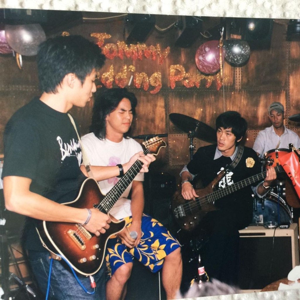 三人當年組成樂隊Poet。