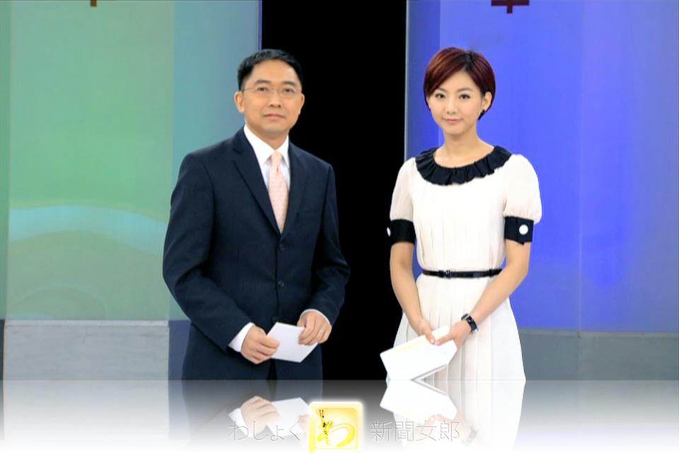 许方辉(左)今年6月中被指上班时疑似坐天星小轮「蛇王」背妻揽女。资料图片