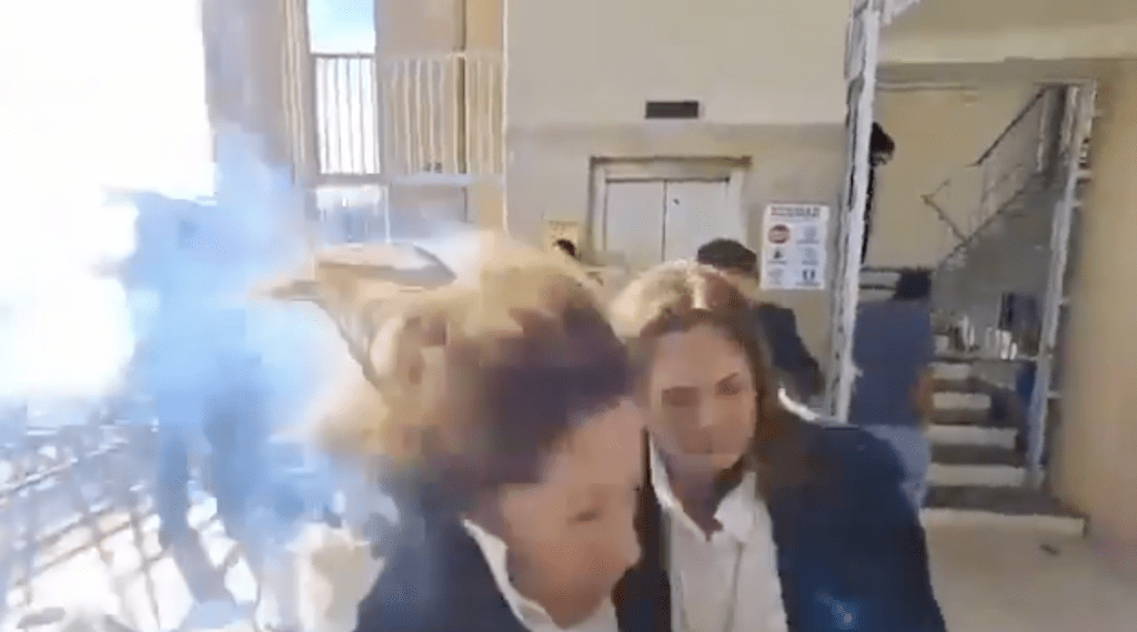 盧比斯隨即受傷倒地。X@vloonk 盧比斯隨即受傷倒地。X@vloonk