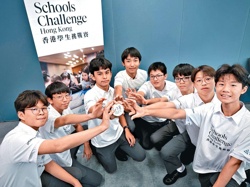 觀塘瑪利諾書院中三學生設計的「無聲鬧鐘」配合加熱提示，以震動和恆溫系統喚醒使用者。