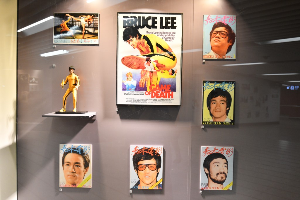 展品包括多項李小龍珍貴封面。 展品包括多項李小龍珍貴封面。