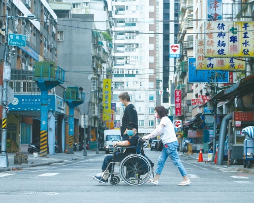 台灣疫情未有受控跡象。網上圖片