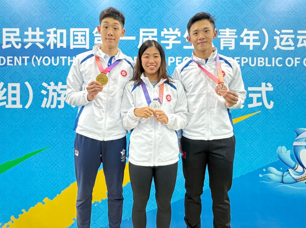金银铜牌得主陈鎡樵（由左至由）、杨思琪及方嘉羽。