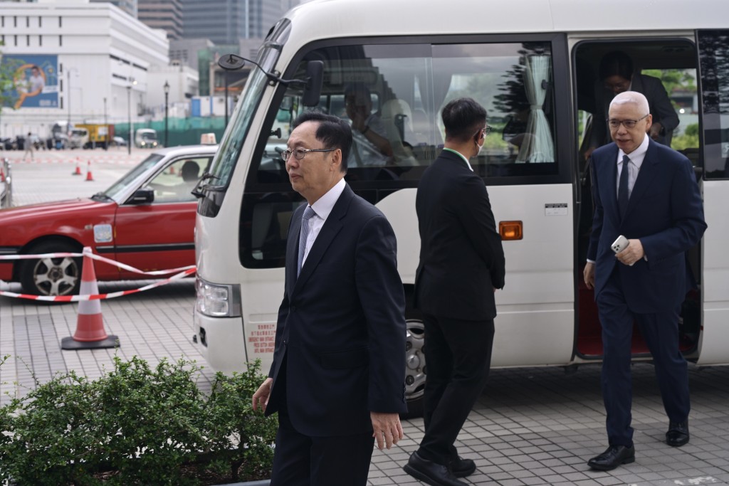 委員陳健波。