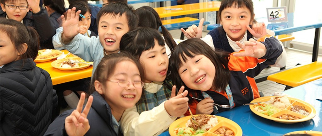 學校飯商活力午餐引起近日有關學童午膳飯盒連串問題,就上周更開始與20多間小學陸續提早解約。(圖片來源:活力午餐) 學校飯商活力午餐引起近日有關學童午膳飯盒連串問題,就上周更開始與20多間小學陸續提早解約。(圖片來源:活力午餐)