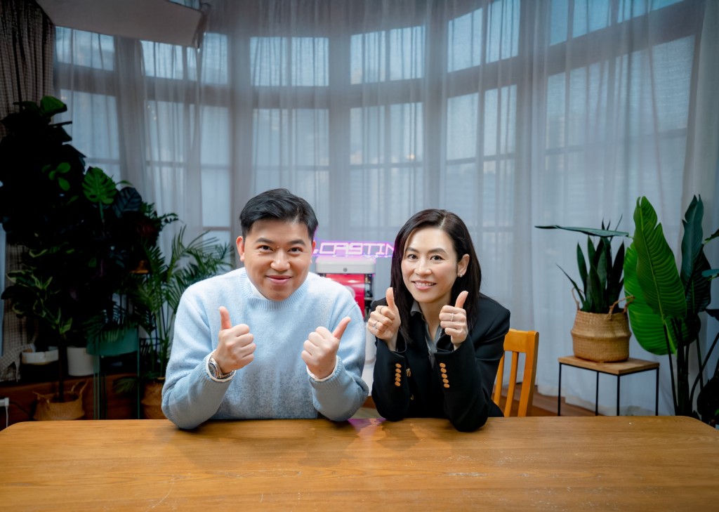 宣萱透露當年拍喊戲「喊唔出」,曾請教鄧萃雯。 宣萱透露當年拍喊戲「喊唔出」,曾請教鄧萃雯。