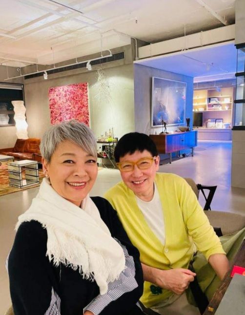 Elaine視翁子光為重要朋友,當初她只將患癌的事告訴了蘇施黃和翁子光。 Elaine視翁子光為重要朋友,當初她只將患癌的事告訴了蘇施黃和翁子光。