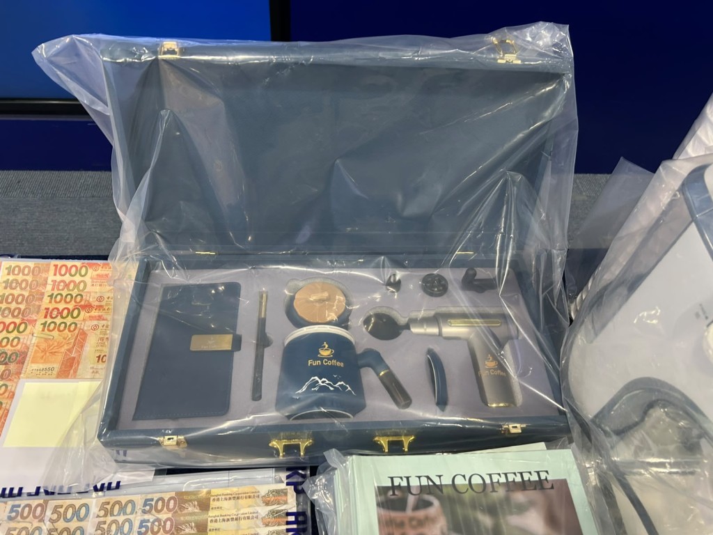 警方展示證物。曾志恆攝