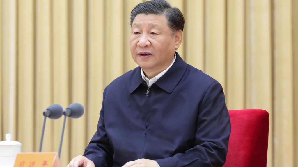 習近平主持政治局會議,審議《推動長江經濟帶發展措施》。(新華社資料圖片)