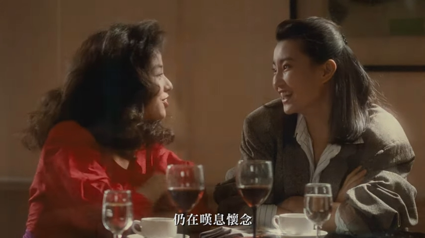 与张曼玉在《流金岁月》​饰演好姊妹。 ​  ​