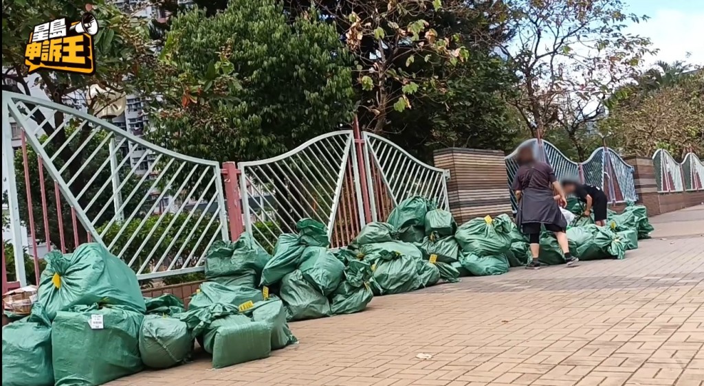 一眾步兵即時在行人路拆貨、分貨。 一眾步兵即時在行人路拆貨、分貨。